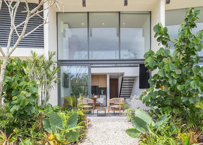 Mistiq Gardens 2